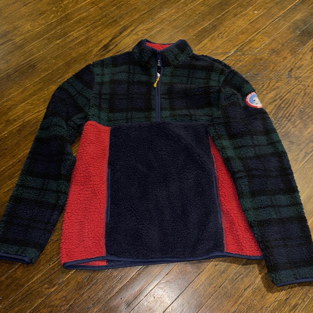 Club room sweater